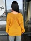 Легкий жіночий светр із вирізом помаранчевого кольору 31726