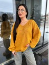 Легкий жіночий светр із вирізом помаранчевого кольору 31726