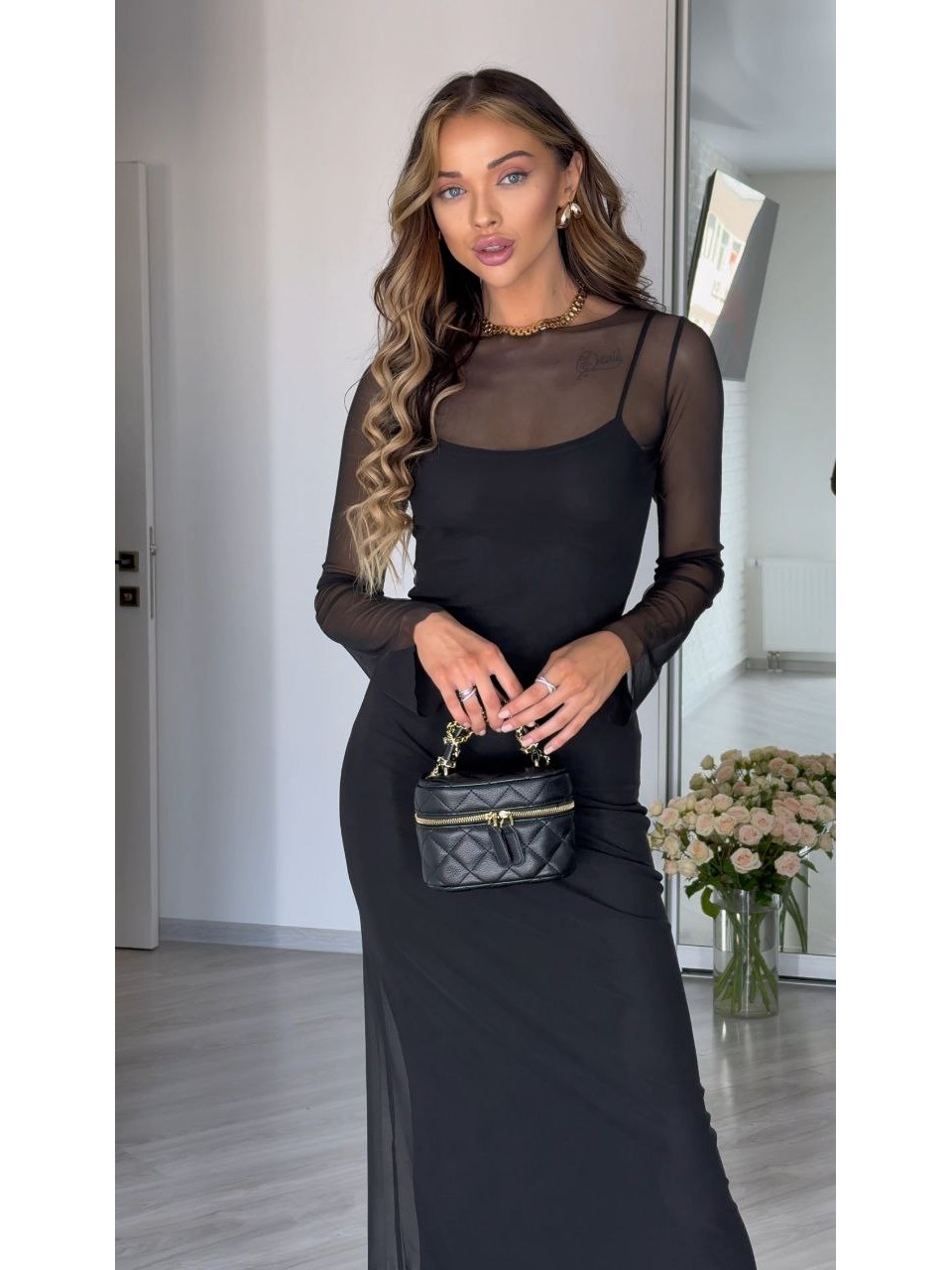 Легка комбінована сукня міді з сіткою чорного кольору 30658