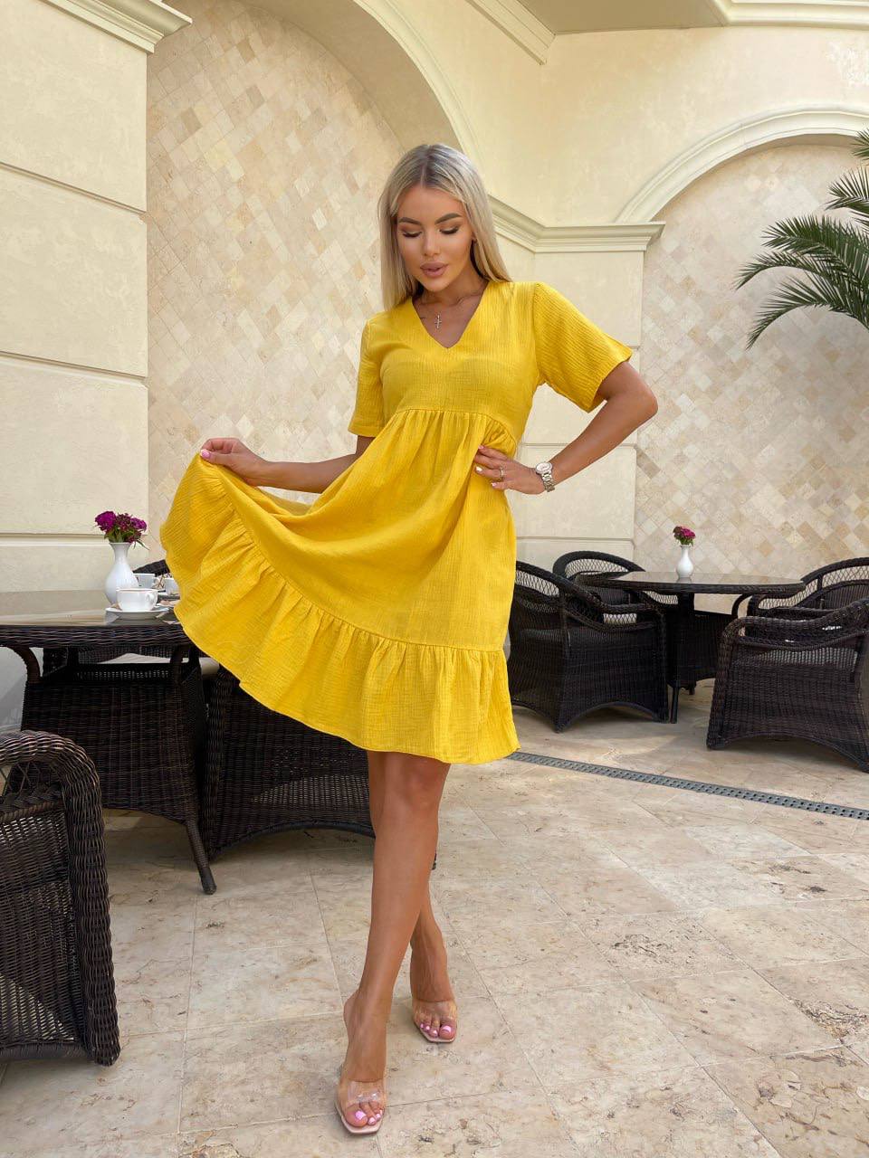 Легкое муслиновое платье желтого цвета 32681