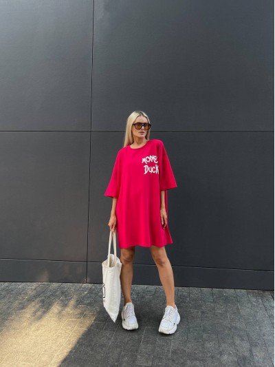 Легкое платье-футболка с рисунком красного цвета 32125