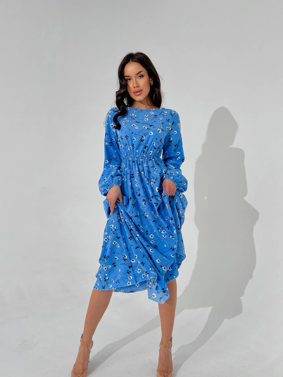 Легка сукня міді блакитного кольору 31566