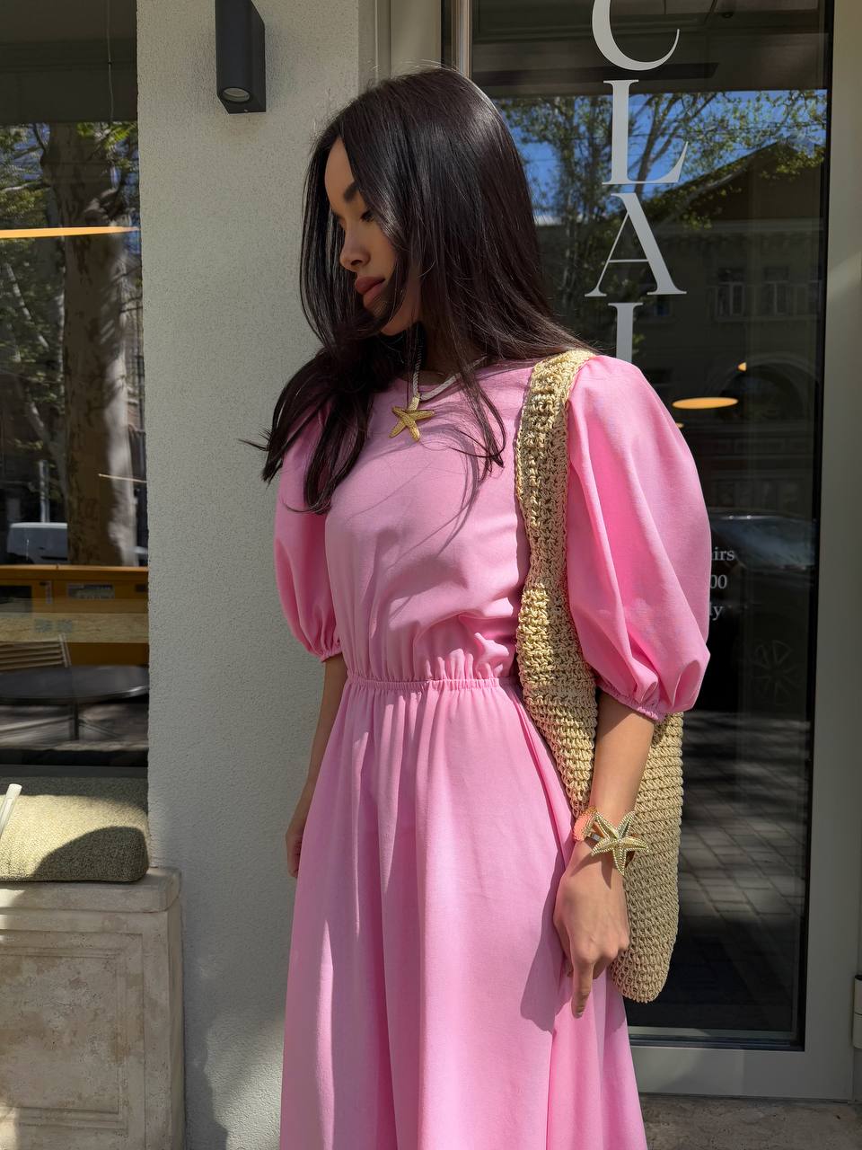 Легка сукня міді з відкритою спинкою рожевого кольору 32957