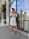 Легкое платье мини с поясом в горох молочного цвета 32049