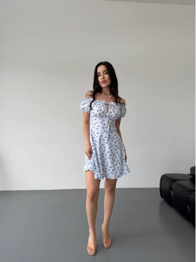 Легкое платье мини с разрезом молочного цвета 32583