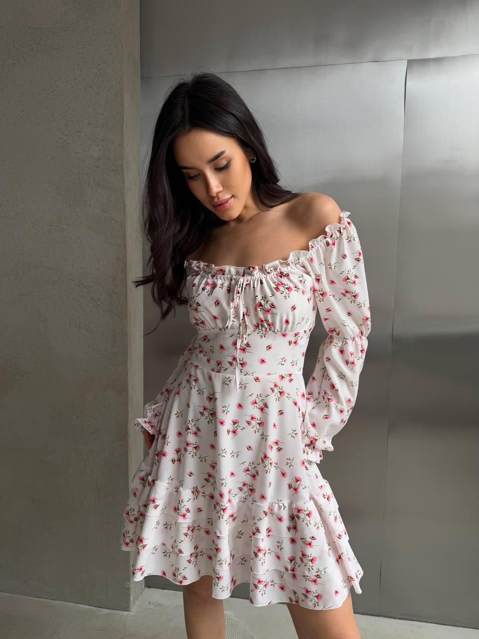 Легка сукня міні з рукавом молочного кольору 32952