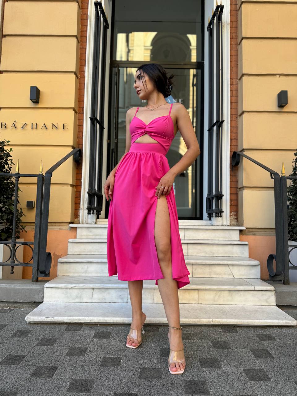 Легка сукня на бретельках малинового кольору 32594