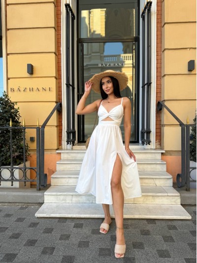 Легка сукня на бретельках молочного кольору 32592