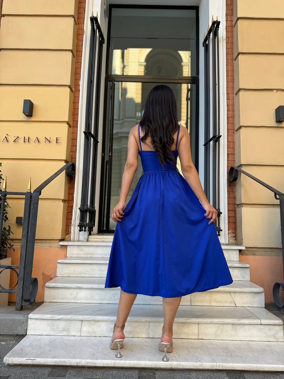 Легка сукня на бретельках синього кольору 32595