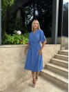 Легка сукня на запах із поясом синього кольору 32330