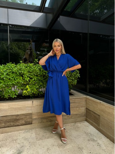 Легка сукня на запах із поясом темно-синього кольору 32332