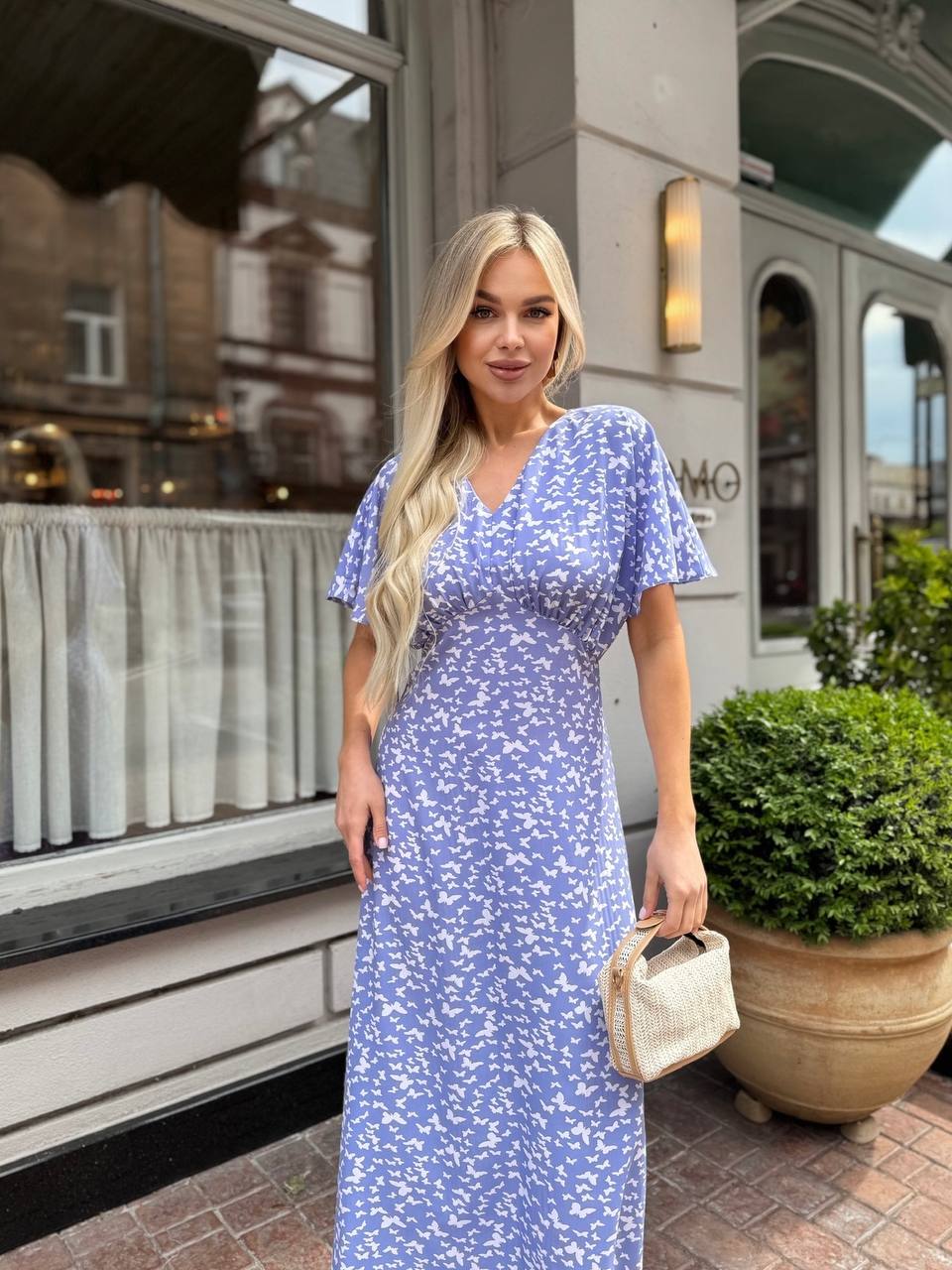 Літня сукня міді свiло-синього кольору 33379