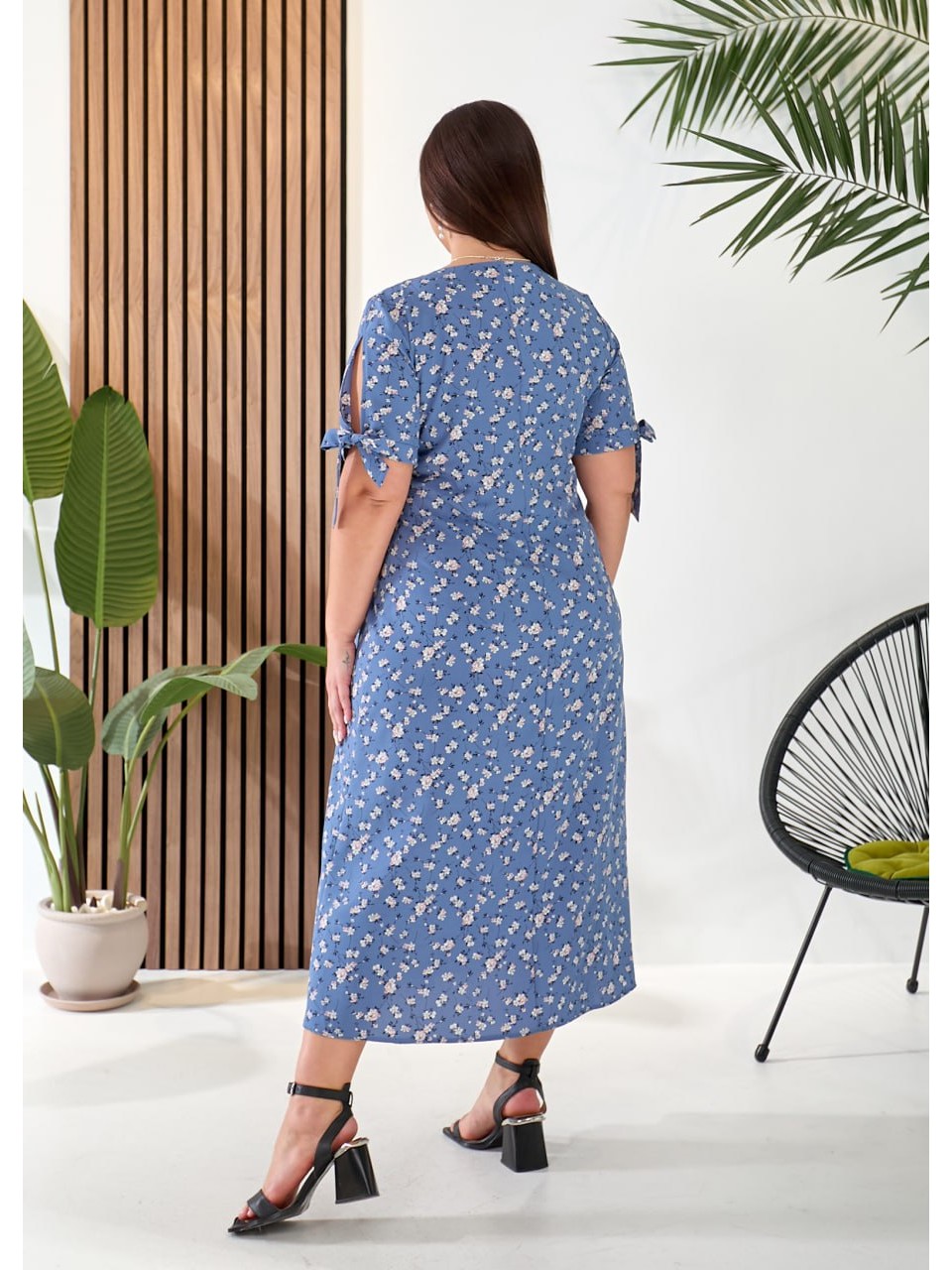 Літнє плаття міді вільного крою блакитного кольору 33284