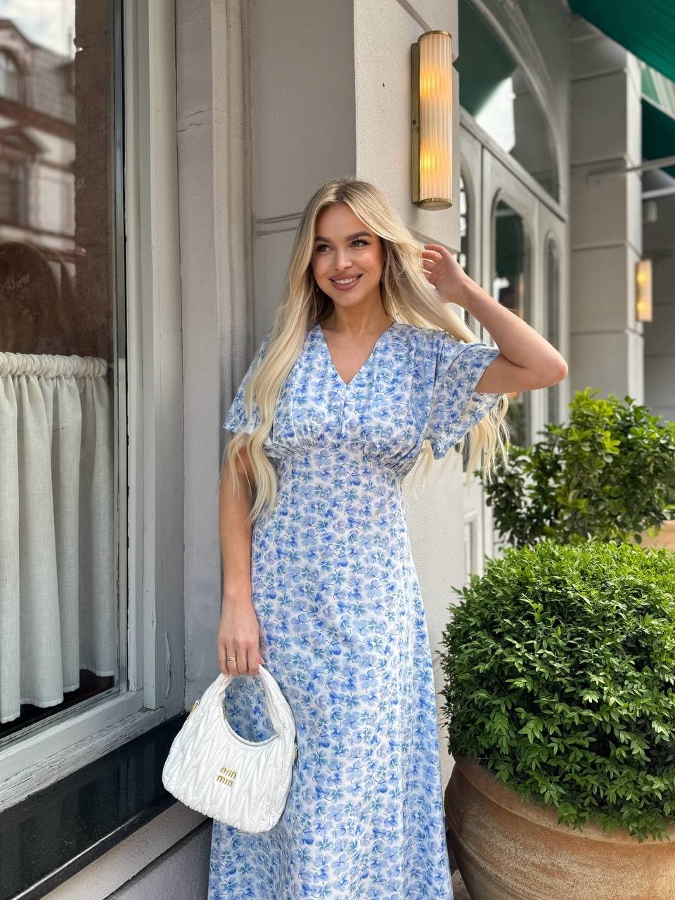 Літнє плаття міді у квітку блакитного кольору 33385