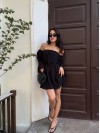 Летнее платье с открытыми плечами черного цвета 33515