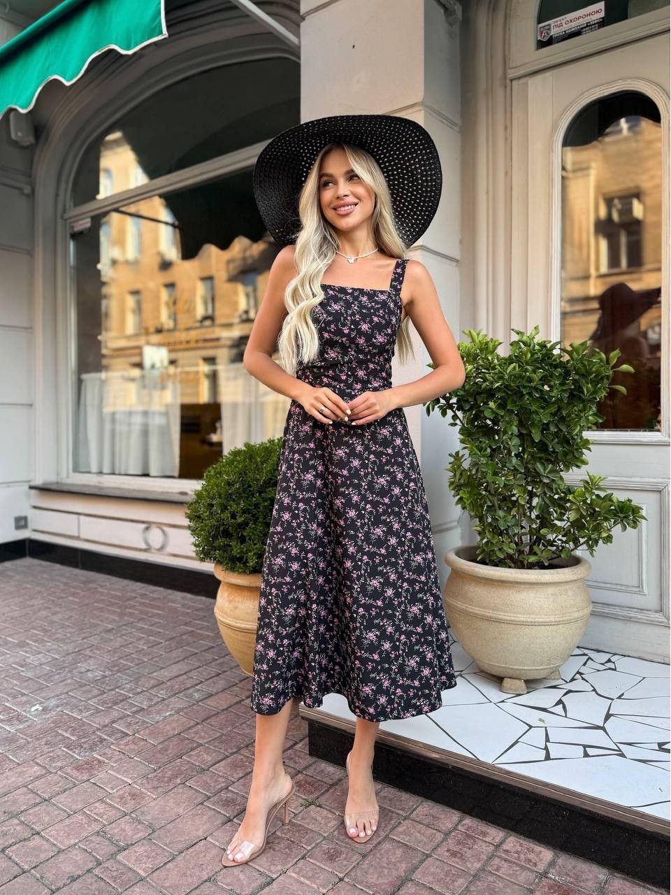 Летнее платье миди с открытой спинкой черного цвета 33640