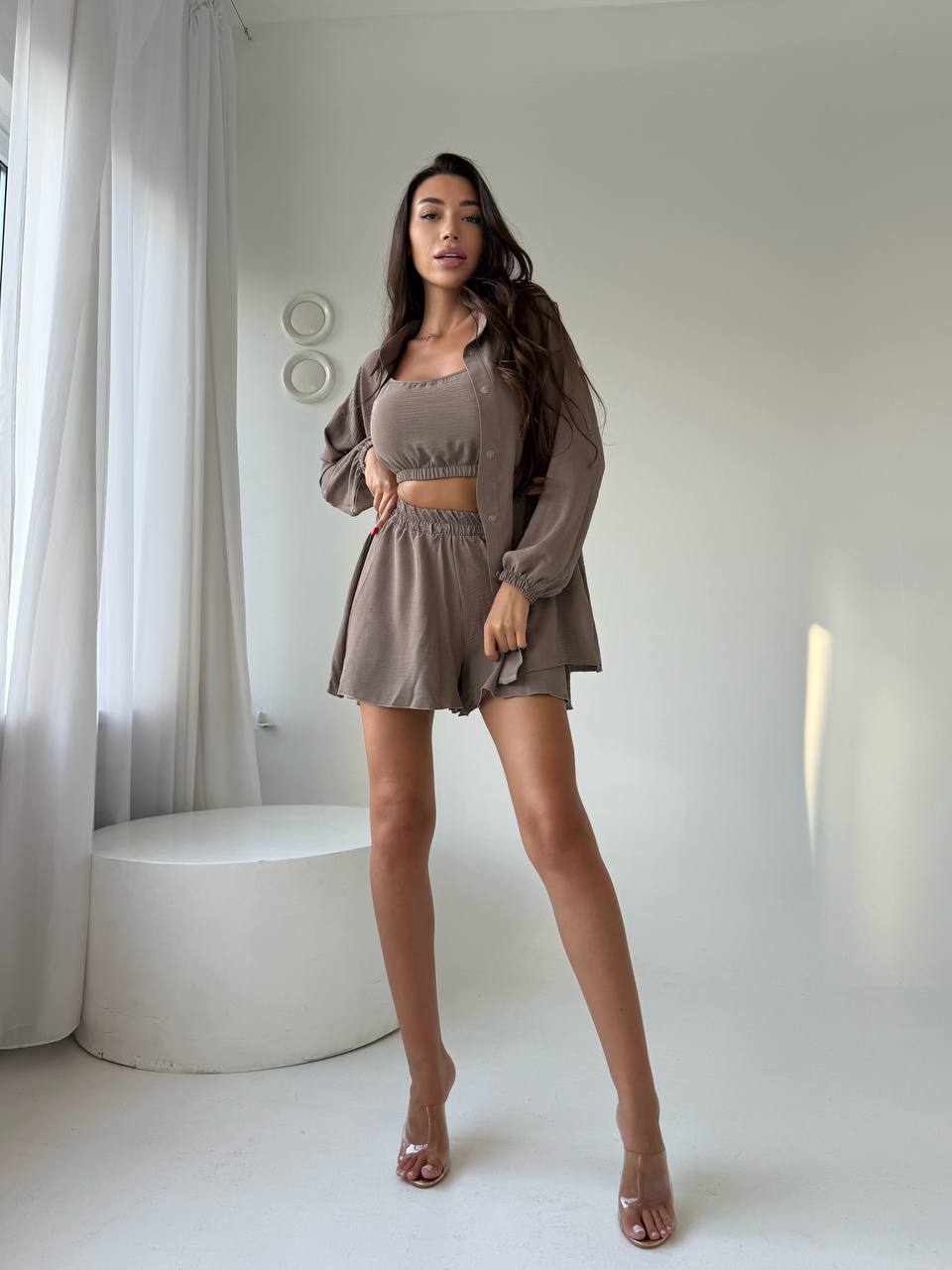 Літній жіночий костюм 3-ка коричневого кольору 33793