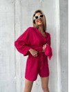 Лляний костюм із шортами малинового кольору 33683