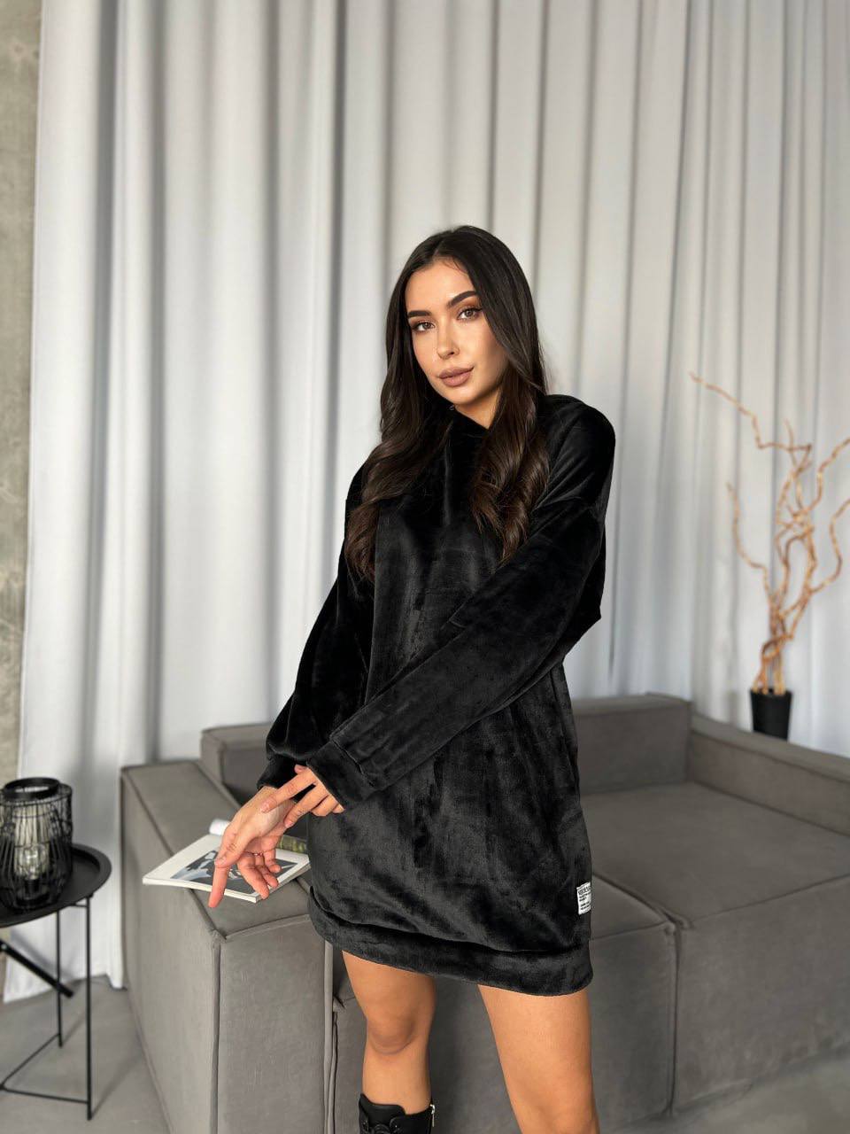 Махрова сукня-туніка чорного кольору 29382