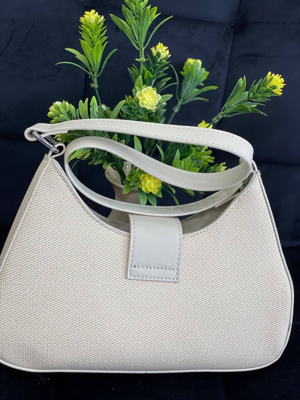 Маленька жіноча сумка-багет із еко-шкіри сiрого кольору 32076