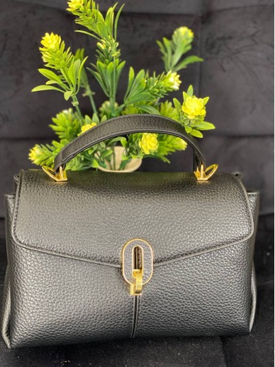 Маленька жіноча сумка з пористої еко-шкіри чорного кольору 32062