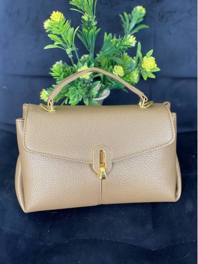 Маленька жіноча сумка з пористої еко-шкіри кавового кольору 32063