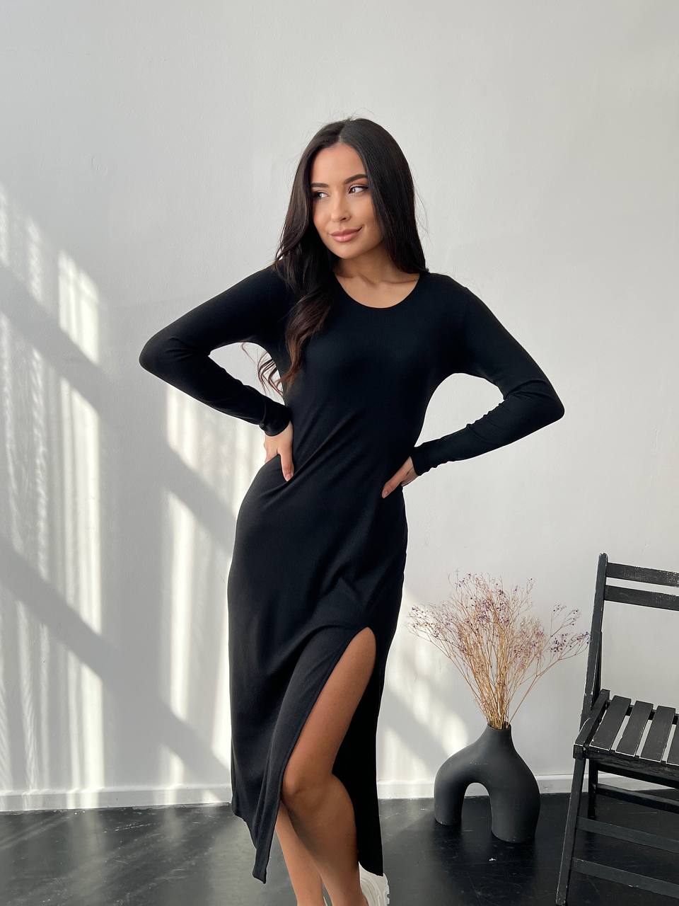 Міді сукня в рубчик, чорного кольору 24712