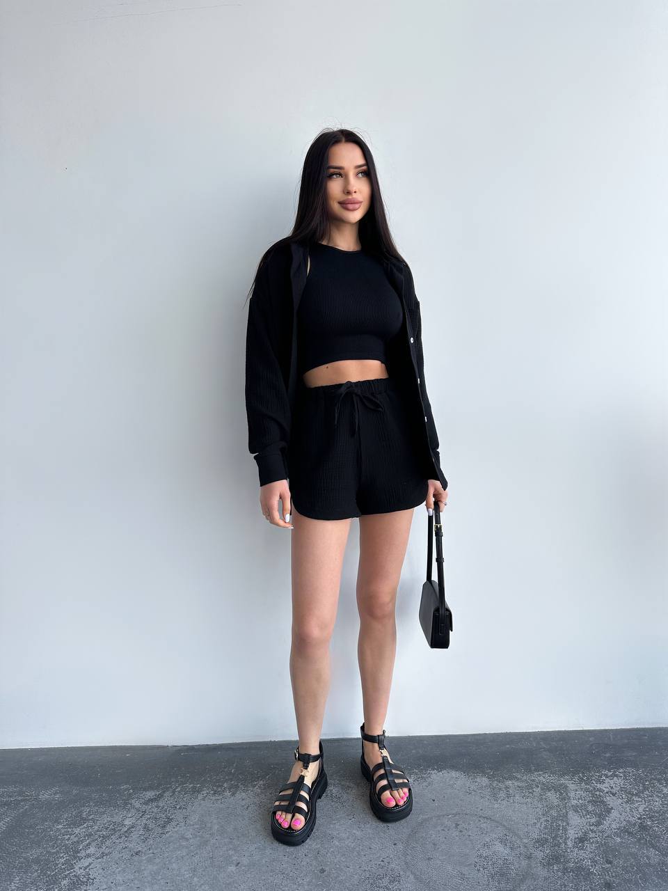 Мусліновий костюм із шортами чорного кольору 32654