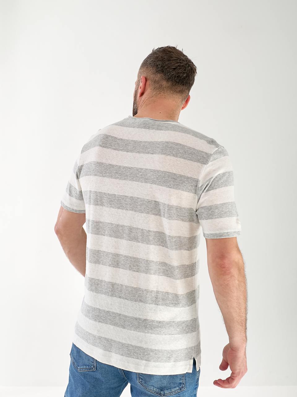 Чоловіча футболка в смужку сірого кольору 33310