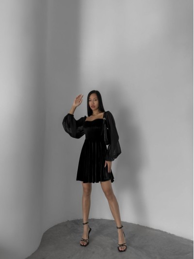 Ошатна оксамитова сукня чорного кольору 29252