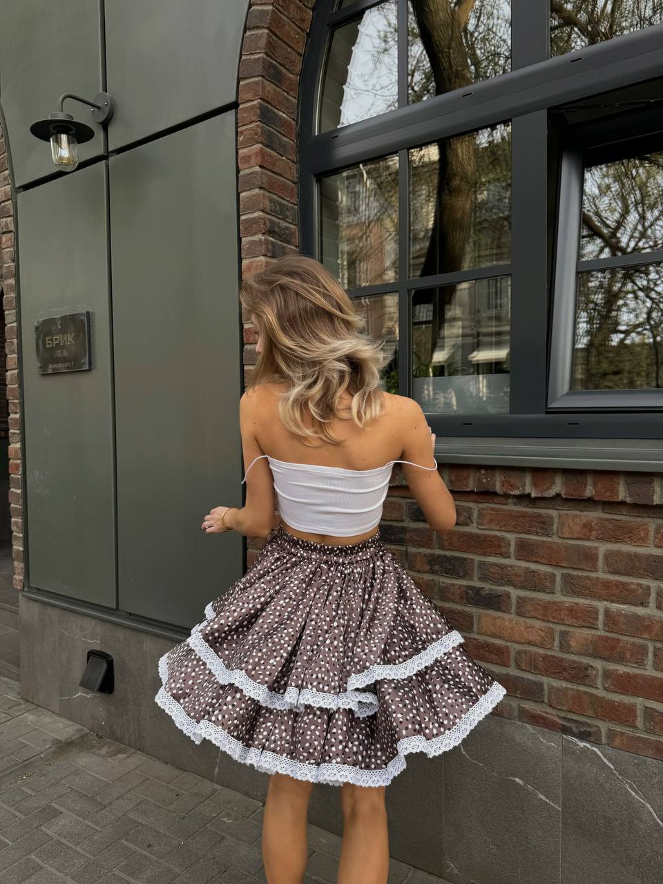 Неймовірно повітряна спідниця коричневого кольору 28880