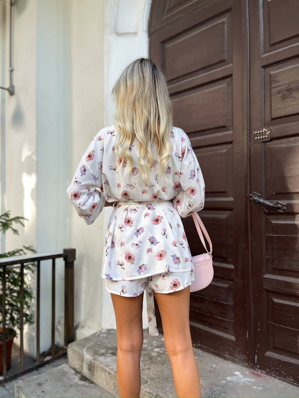 Жіночий костюм 3-ка білого кольору 28349