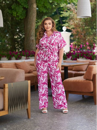 Прогулянковий костюм малинового кольору 28077