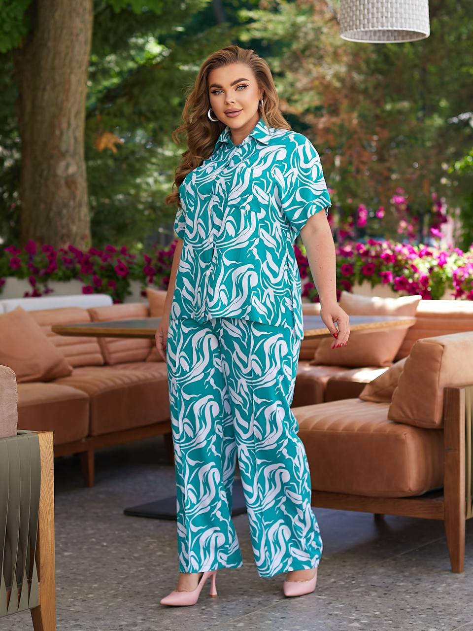 Прогулянковий костюм зеленого кольору 28079