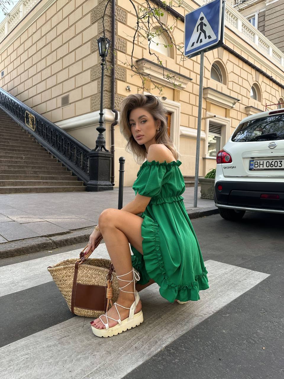 Сукня міні зеленого кольору 29081