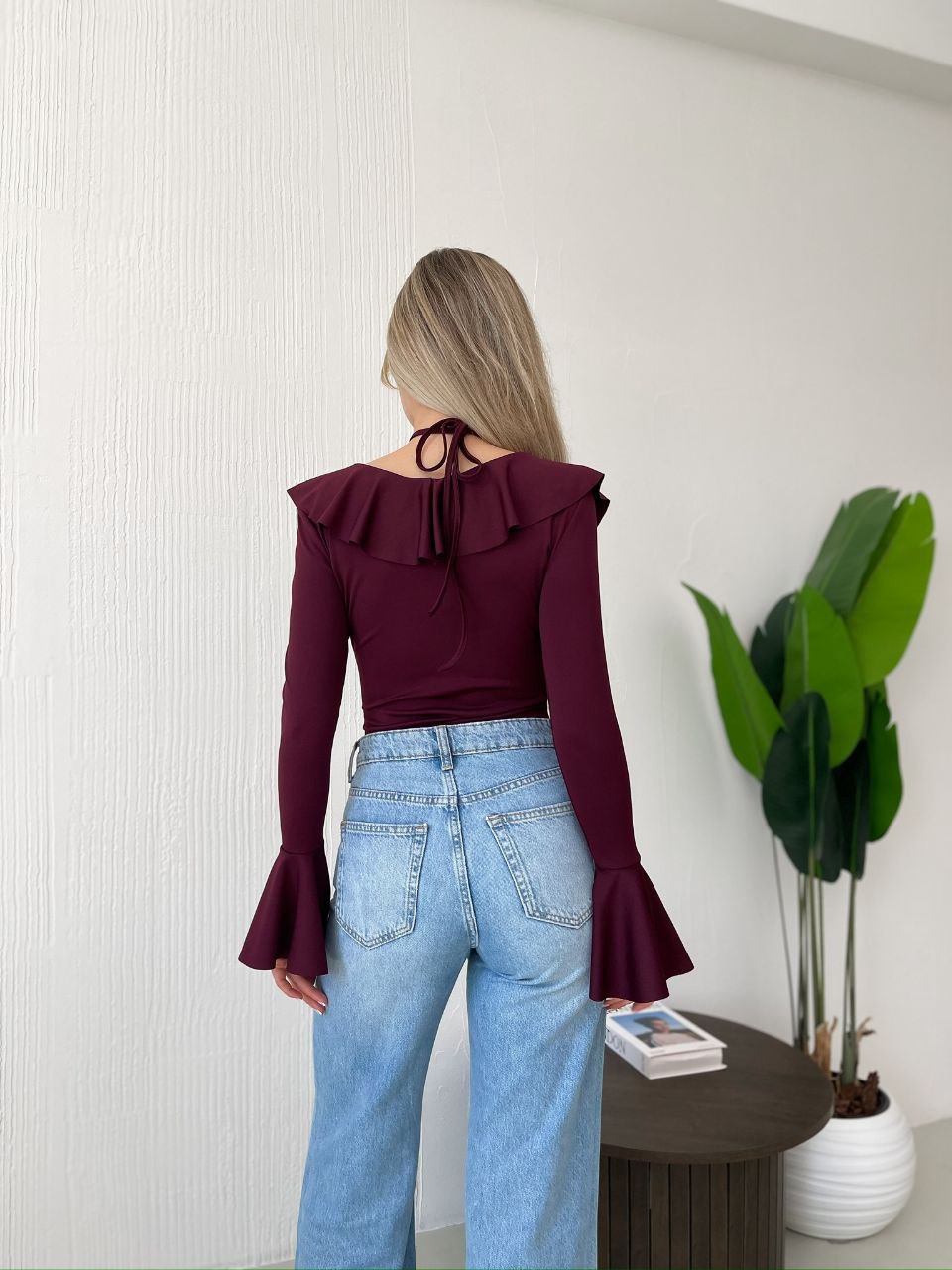 Однотонный боди с рюшами бордового цвета 35539