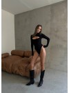 Однотонный боди с вырезом черного цвета 35740