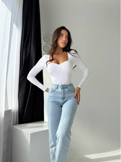 Однотонный прогулочный боди с пуш-ап молочного цвета 34760