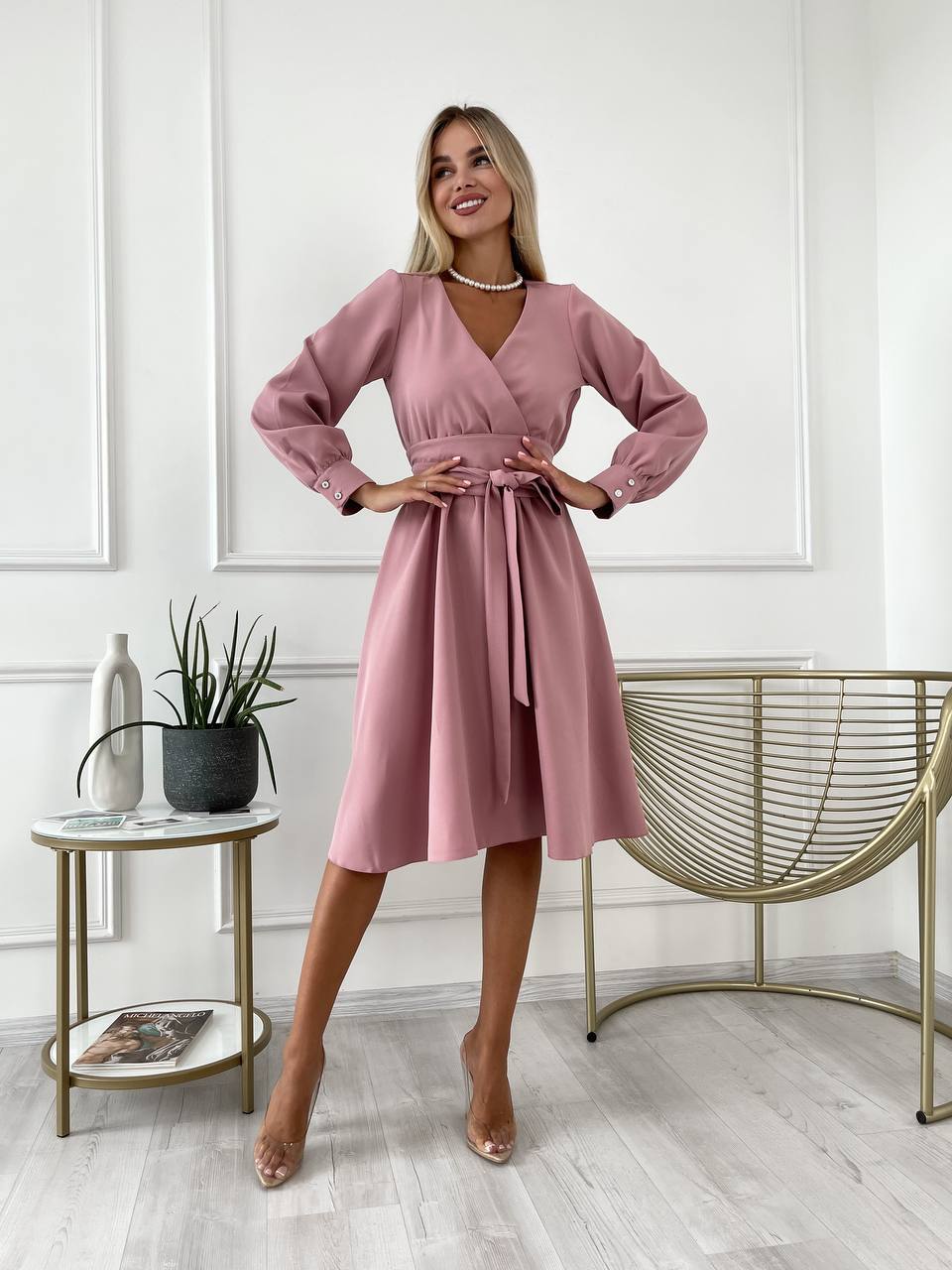 Сукня міді з поясом, фрезового кольору 24227