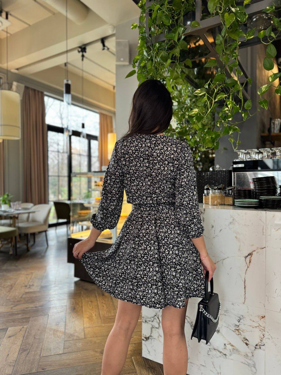 Платье с поясом черного цвета 32725