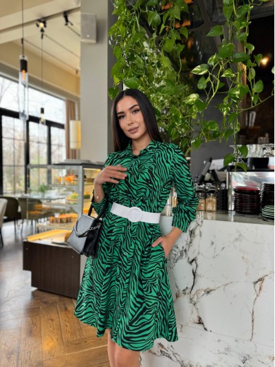 Платье с поясом зеленого цвета 27380