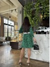 Сукня з поясом зеленого кольору 27380