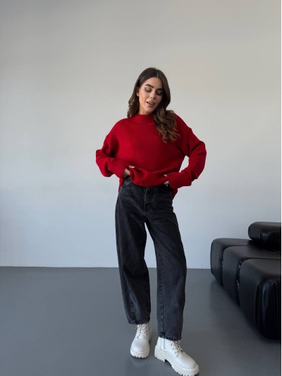 Подовжиний жіночий светр червоного кольору 34510