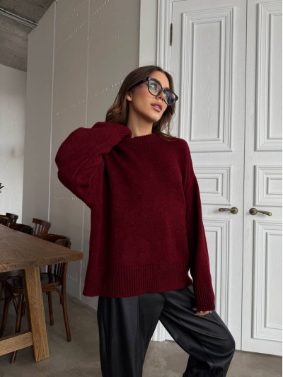 Подовжиний жіночий светр бордового кольору 35466