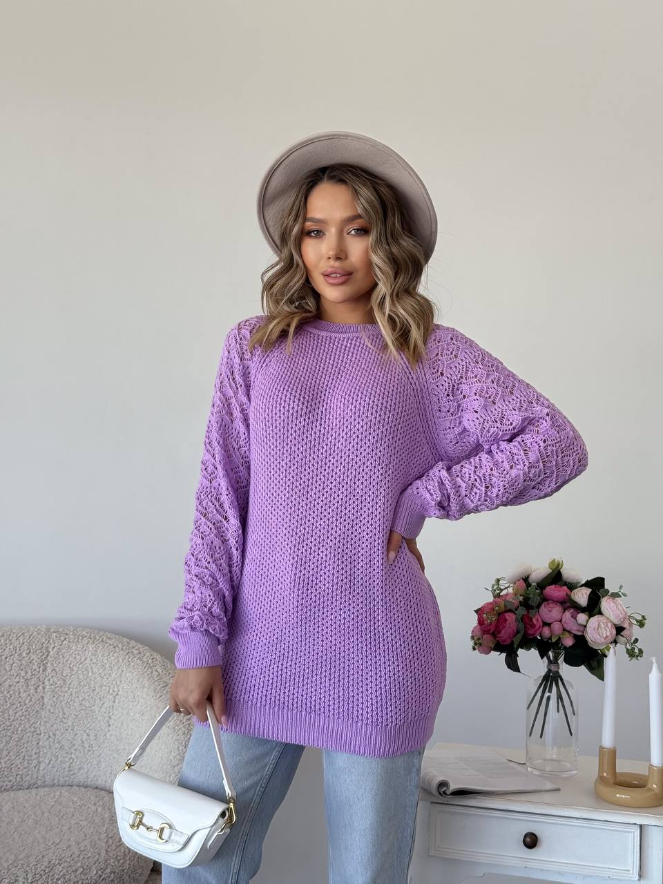 Женский удлиненный свитер сиреневого цвета 34279