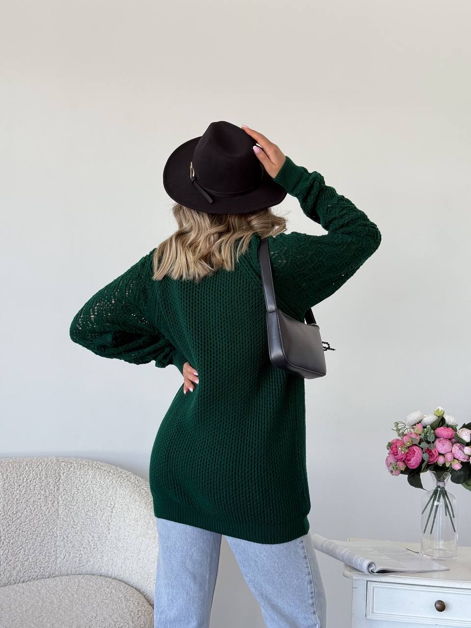 Подовжиний жіночий светр смарагдового кольору 34280