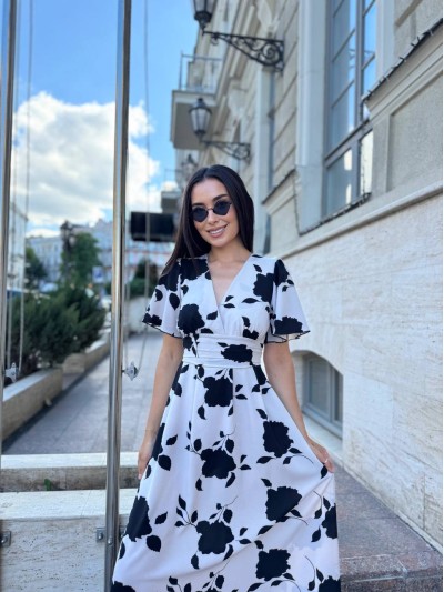 Прогулянкова жіноча сукня бежевого кольору 28365