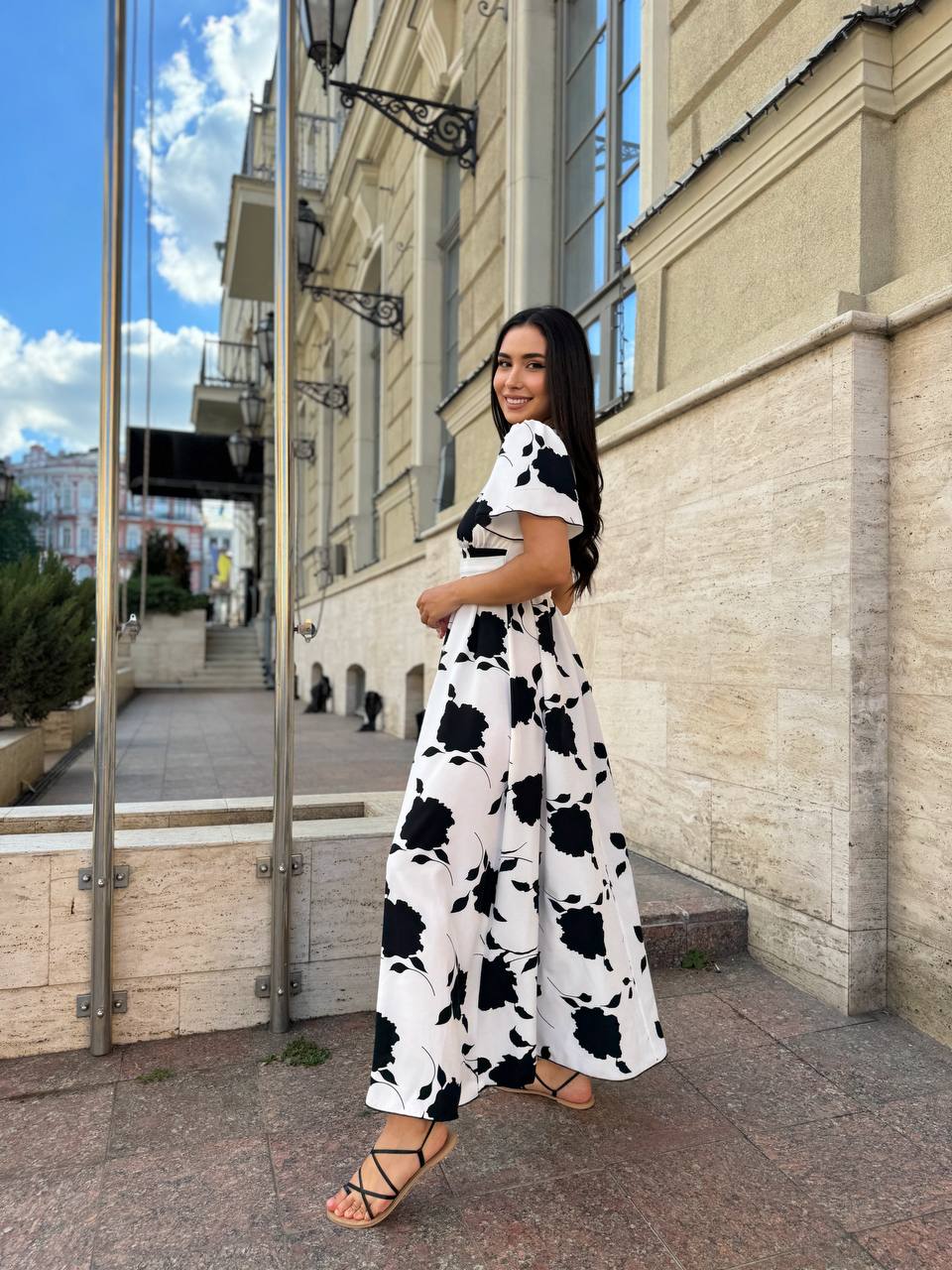 Прогулянкова жіноча сукня молочного кольору 28366