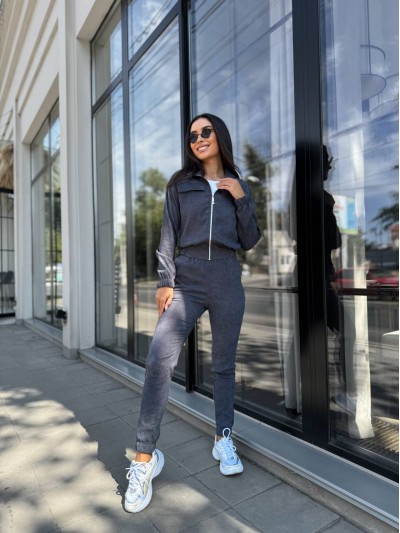 Прогулянковий костюм з мікро-вельвету на блискавцi графiтового кольору 32337