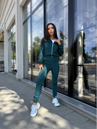 Прогулянковий костюм з мікро-вельвету на блискавцi смарагдового кольору 32338